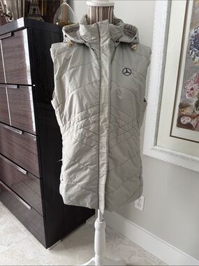 Mercedes-Benz Light Gray Hooded Quilted Vest